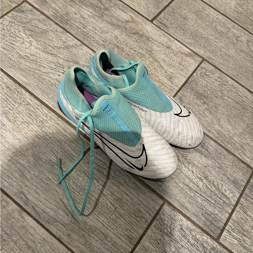 Nike Kids White & Teal Soccer Sneakers